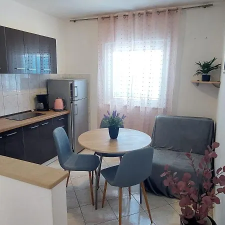 Apartments Mestral Baska Voda Exterior photo